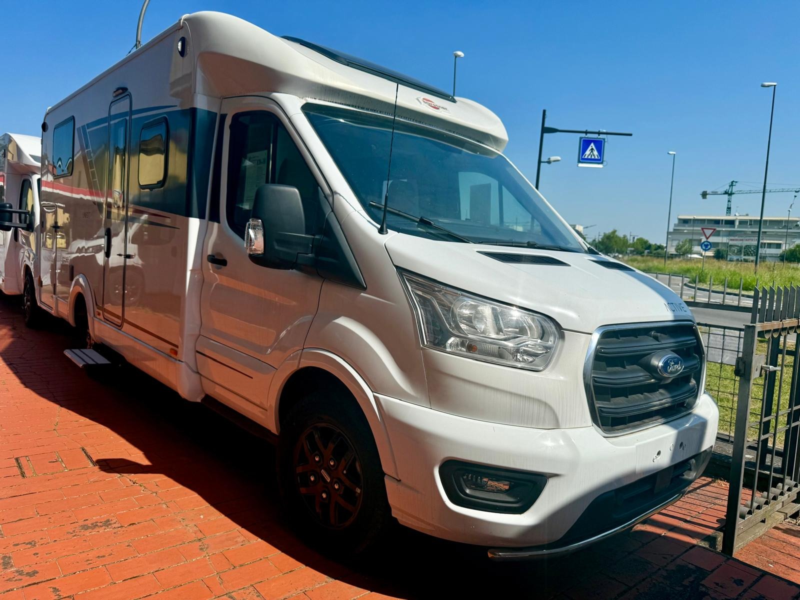 BURSTNER LINEO T 700 LETTO NAUTICO PROMO KM0