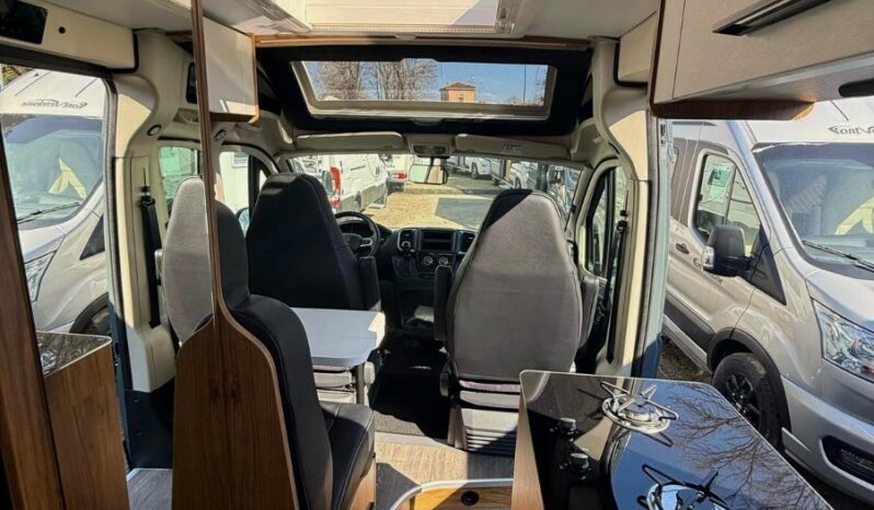 
								FONT VENDOME HORIZON 107 full									