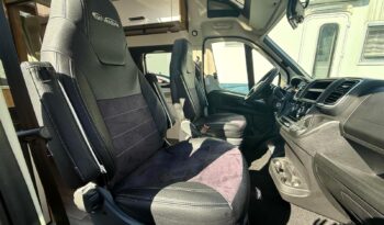 
										FONT VENDOME HORIZON 107 full									