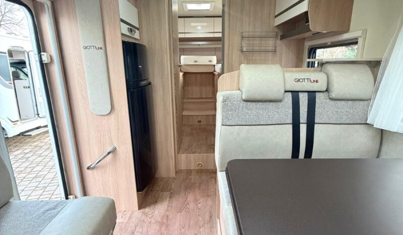 
								GIOTTILINE SIENA 395 USATO 2021 7,4 M GARAGE GRANDE full									