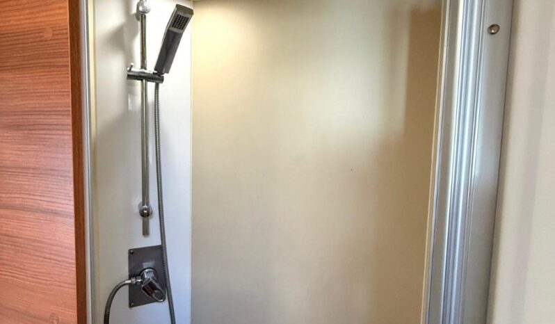 
								ELNAGH BARON 560 USATO ANNO 2020 5 POSTI full									