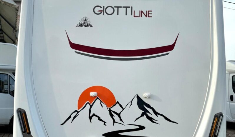 
								GIOTTILINE SIENA 395 USATO 2021 7,4 M GARAGE GRANDE full									