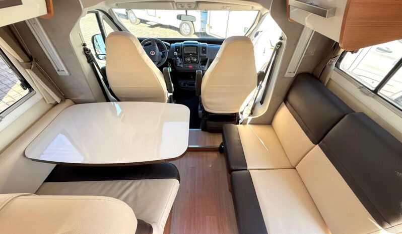 
								ELNAGH BARON 560 USATO ANNO 2020 5 POSTI full									