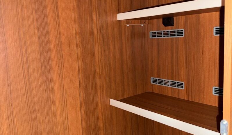 
								ELNAGH BARON 531 ANNO 2022 5,99 M 24.071 KM full									