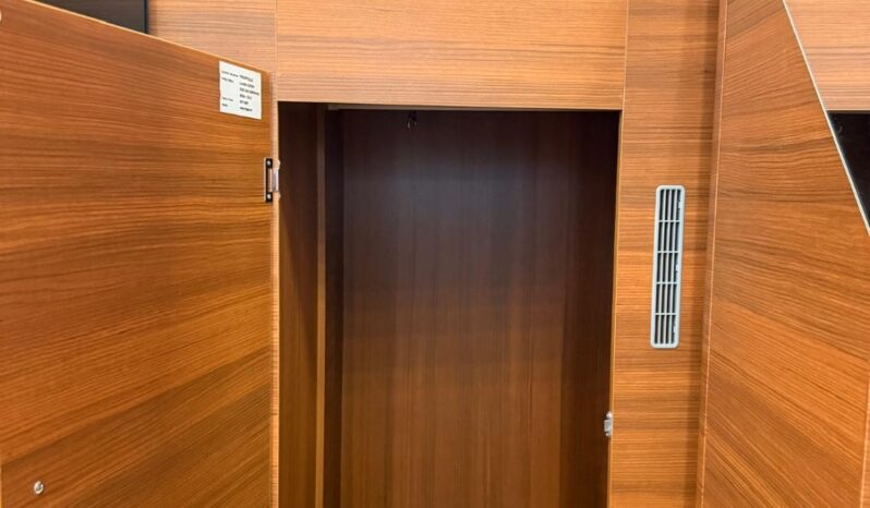 
								ELNAGH BARON 531 ANNO 2022 5,99 M 24.071 KM full									