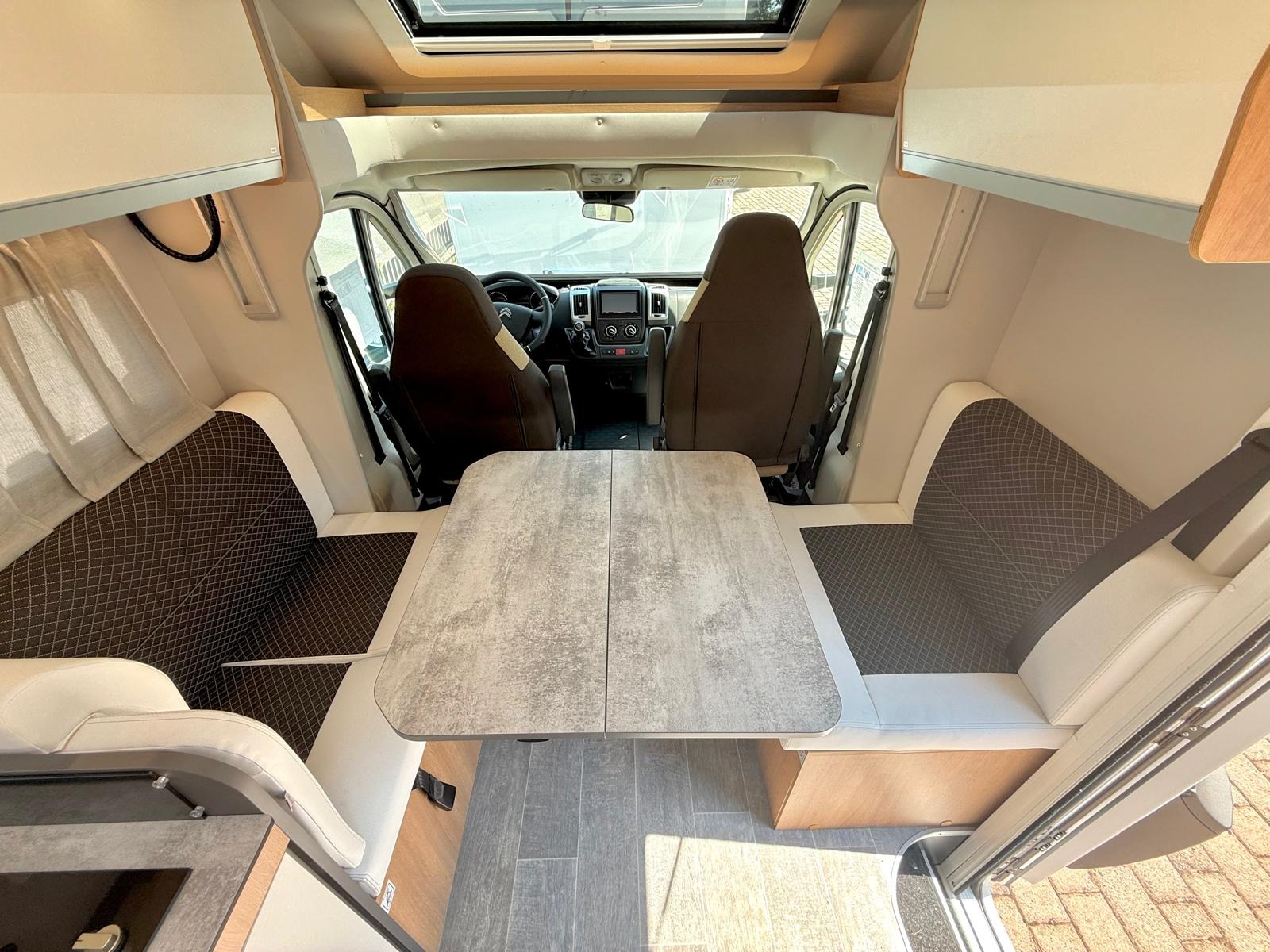 GIOTTILINE TOSCAN 74 NF LETTO NAUTICO E LETTO BASCULANTE