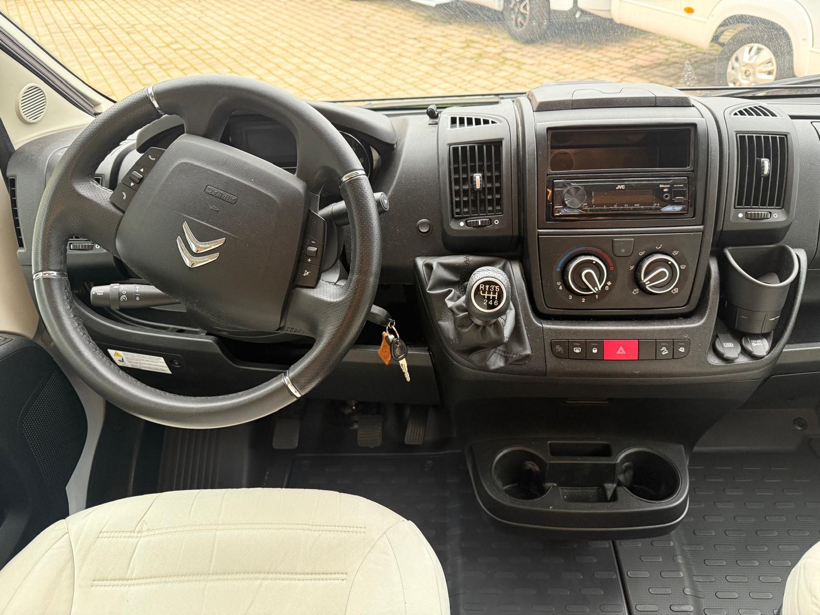 ELNAGH BARON 531 ANNO 2022 5,99 M 24.071 KM