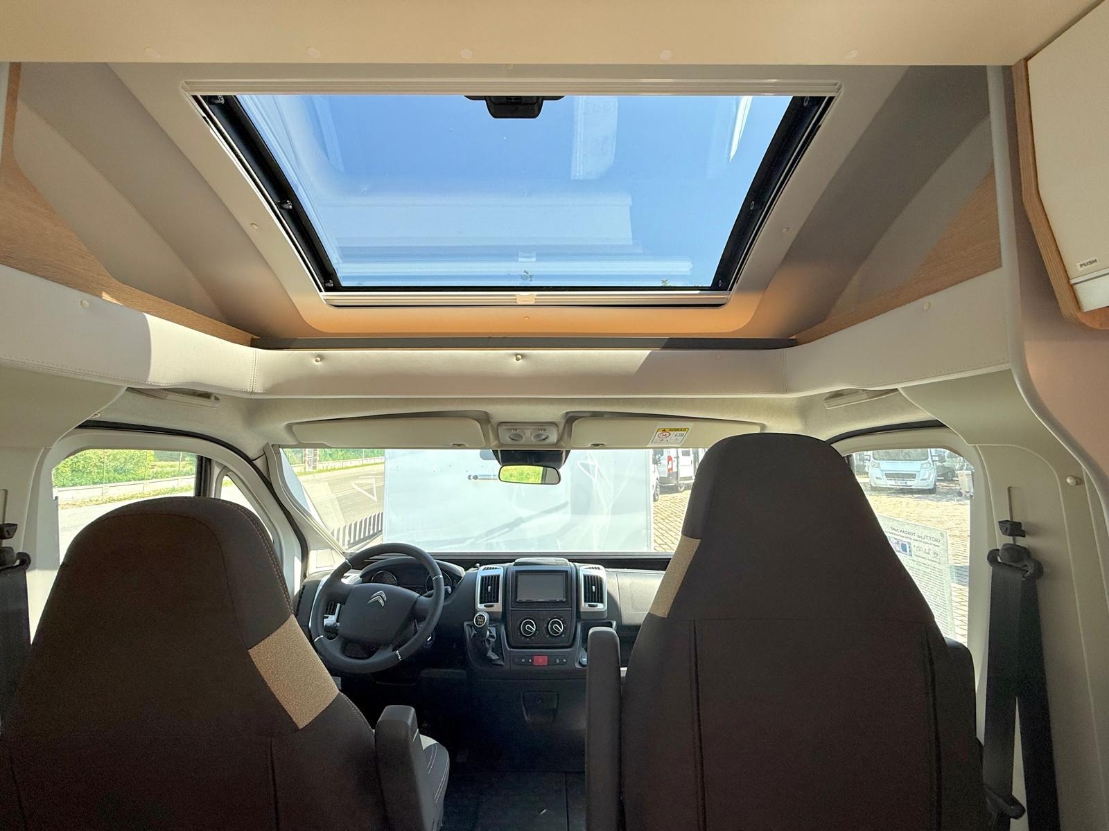 GIOTTILINE TOSCAN 74 NF LETTO NAUTICO E LETTO BASCULANTE