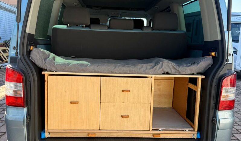 
								MULTIVAN VOLKSWAGEN ATLANTIS T5 full									