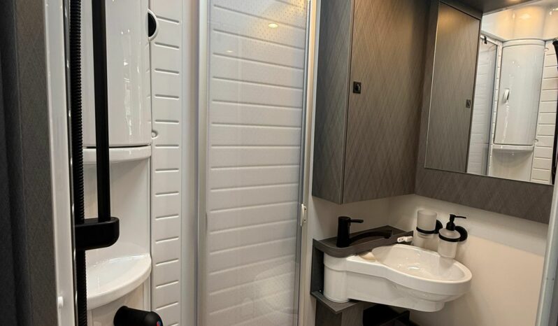 
								ETRUSCO T 5900 FB 5,99 M 4 POSTI LETTO full									