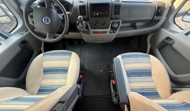 ADRIA CORAL A 640 SK USATO 2007 68000 KM pieno