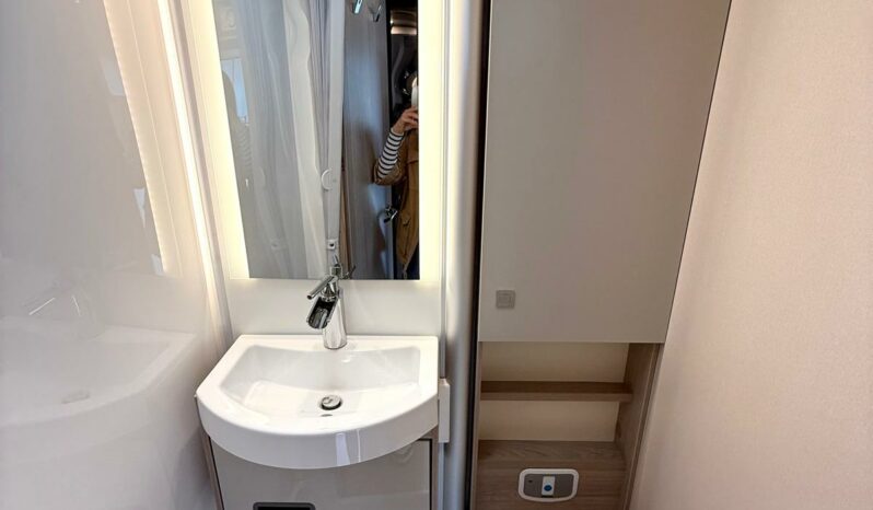 BURSTNER LINEO T 700 LETTO CENTRALE PROMO 6,99 M pieno