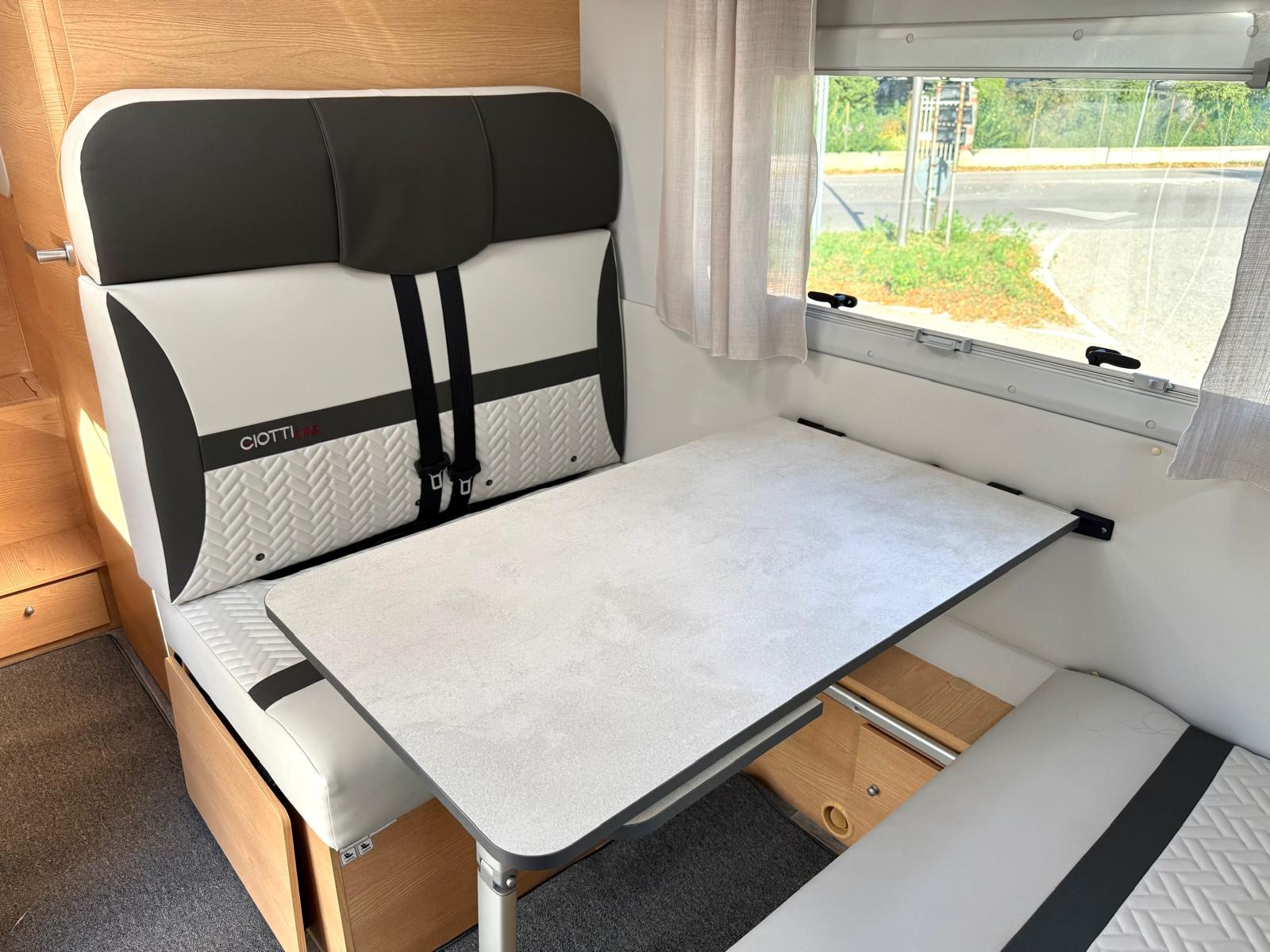 GIOTTILINE SIENA 440 5 POSTI VIAGGIO 6 POSTI LETTO