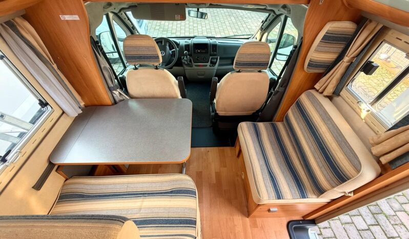 
								ADRIA CORAL A 640 SK USATO 2007 68000 KM full									