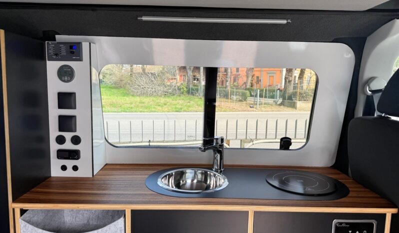 
								VOLKSWAGEN TRANSPORTER V TEK 4,90 M LUNGHEZZA full									