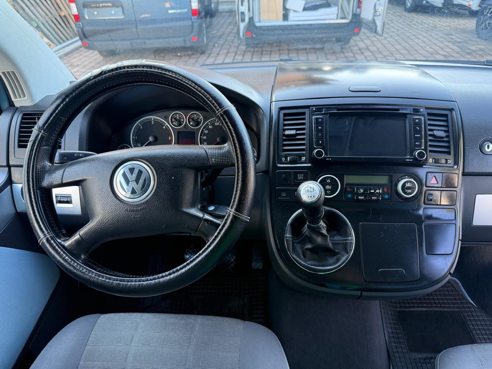 MULTIVAN VOLKSWAGEN ATLANTIS T5
