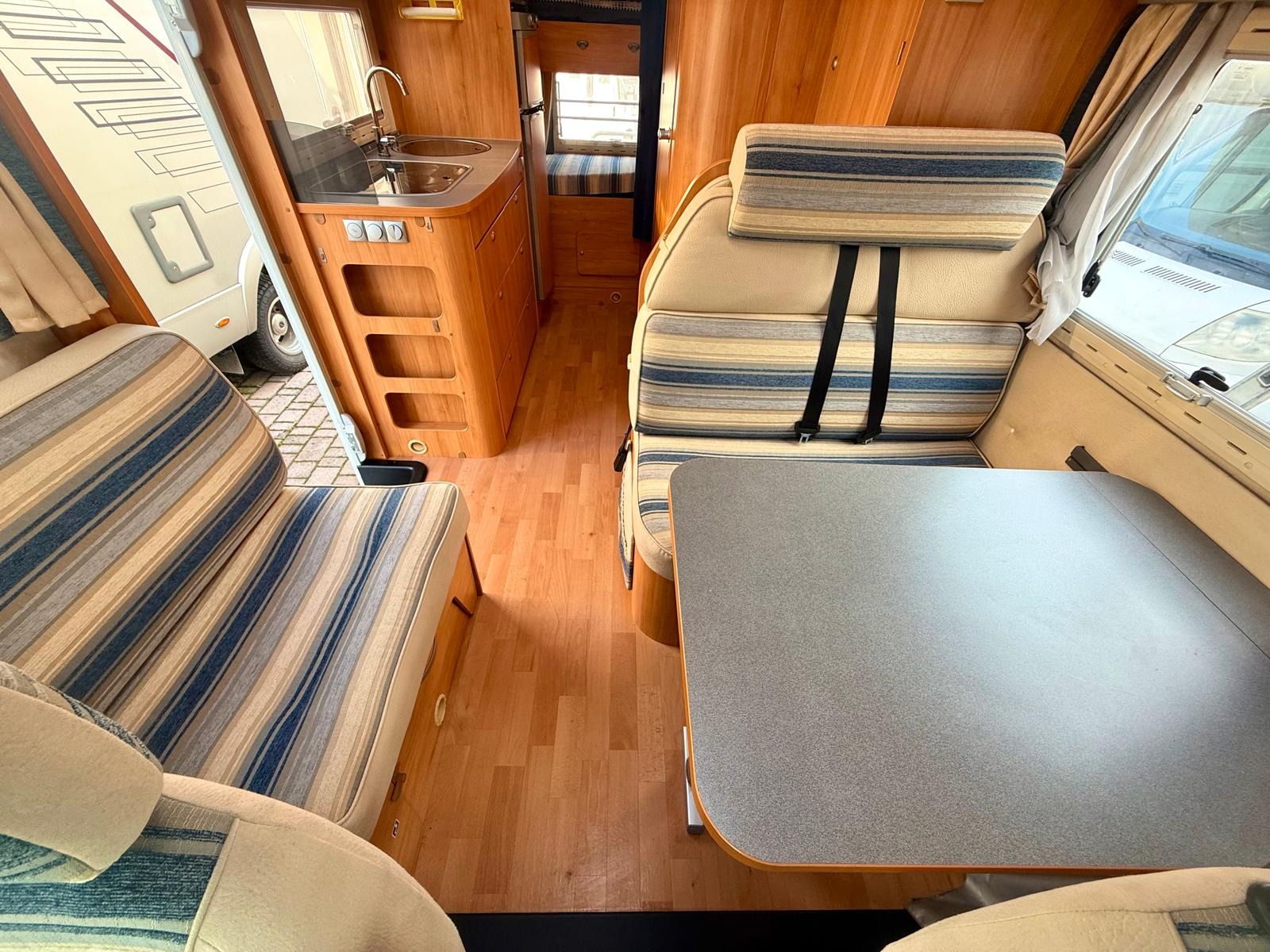 ADRIA CORAL A 640 SK USATO 2007 68000 KM