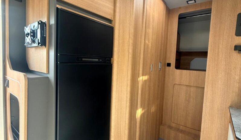 
								GIOTTILINE TOSCAN 69XF|DINETTE FACE TO FACE E BASCULANTE full									