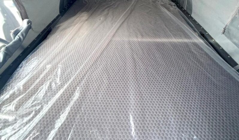 
								VOLKSWAGEN TRANSPORTER V TEK 4,90 M LUNGHEZZA full									