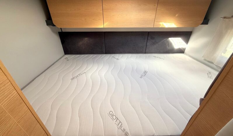 
								GIOTTILINE SIENA 440 5 POSTI VIAGGIO 6 POSTI LETTO full									