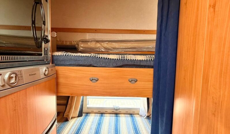 
								ADRIA CORAL A 640 SK USATO 2007 68000 KM full									