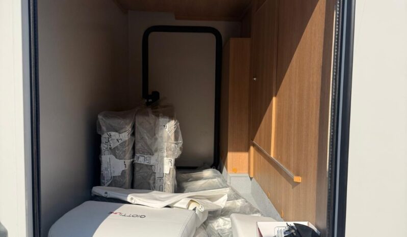 
								GIOTTILINE TOSCAN 69XF|DINETTE FACE TO FACE E BASCULANTE full									