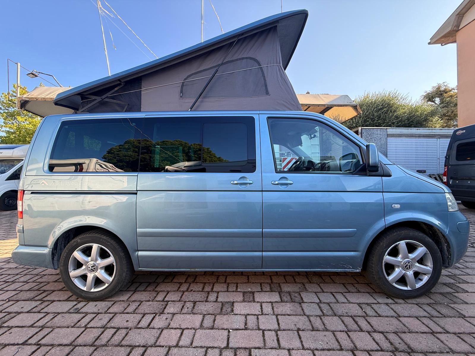 MULTIVAN VOLKSWAGEN ATLANTIS T5