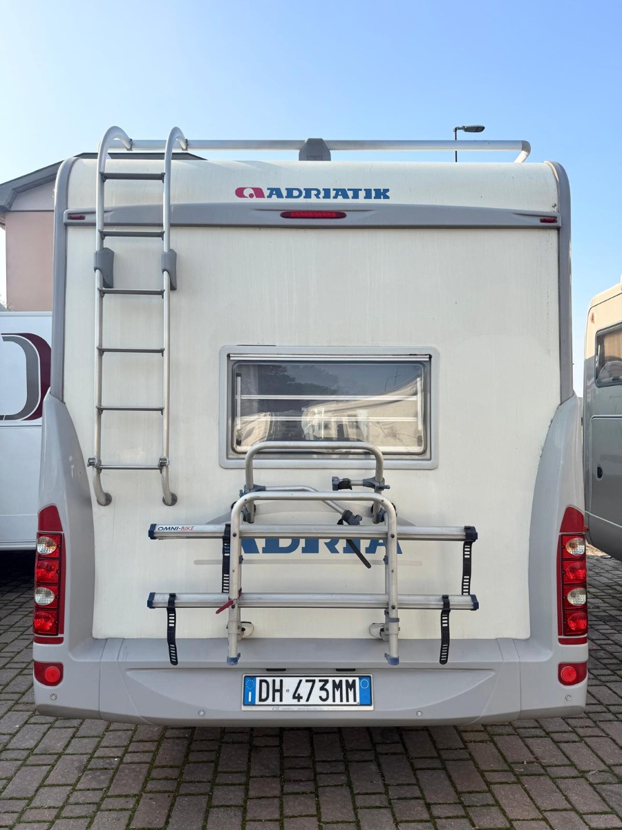ADRIA CORAL A 640 SK USATO 2007 68000 KM