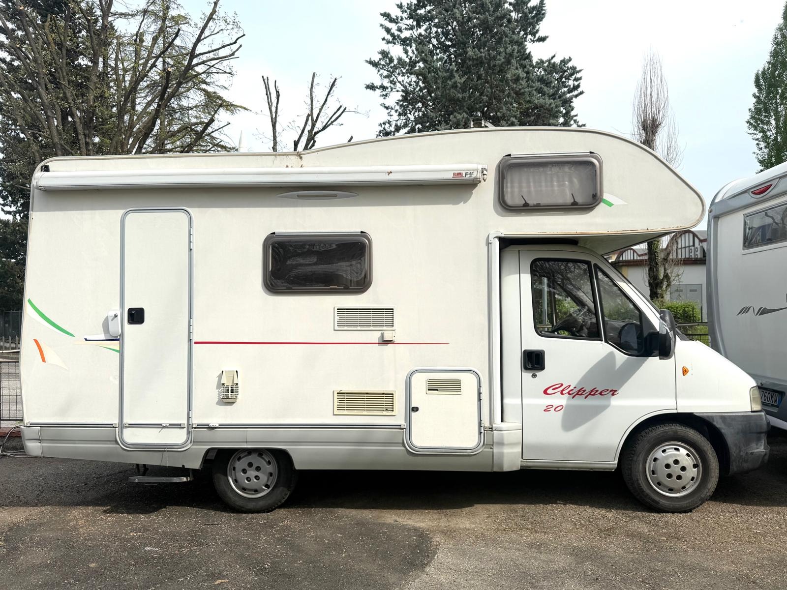 ELNAGH CLIPPER 20 MANSARDATO USATO ANNO 2003