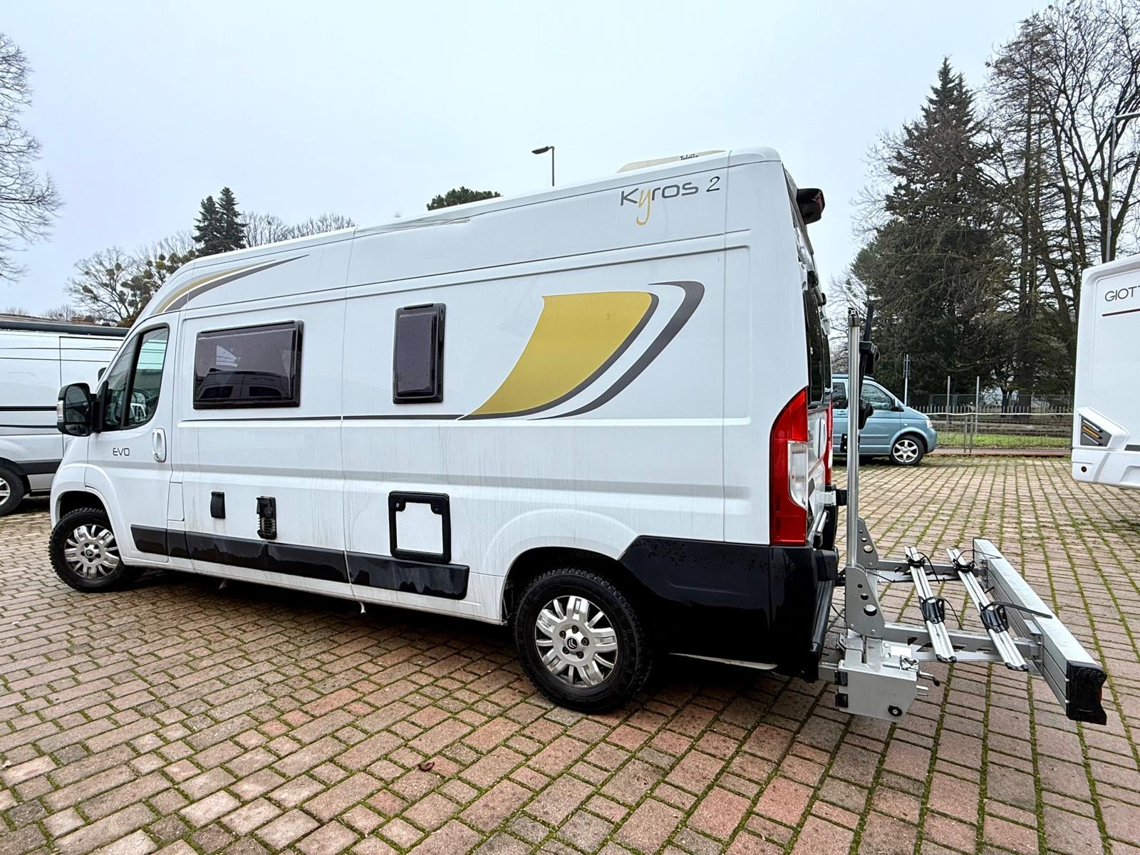 CI KYROS 2 EVO VAN USATO 5,99 M CON PORTAMOTO