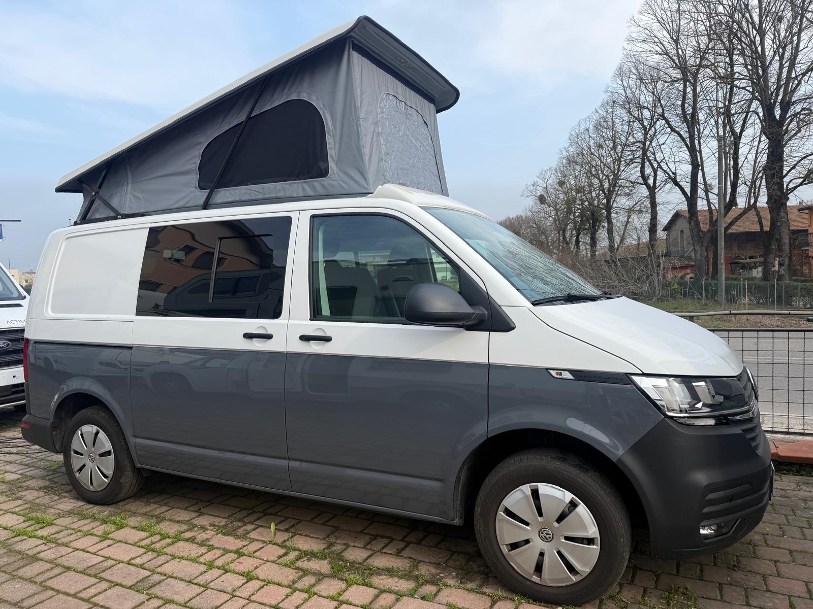 VOLKSWAGEN TRANSPORTER V TEK 4,90 M LUNGHEZZA