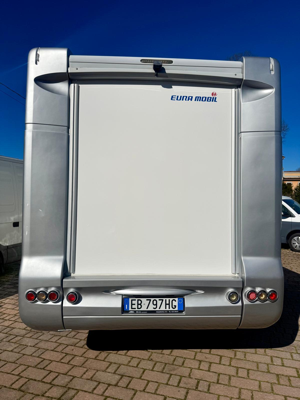 EURA MOBIL TERRESTRA I 700 EB ANNO 2010