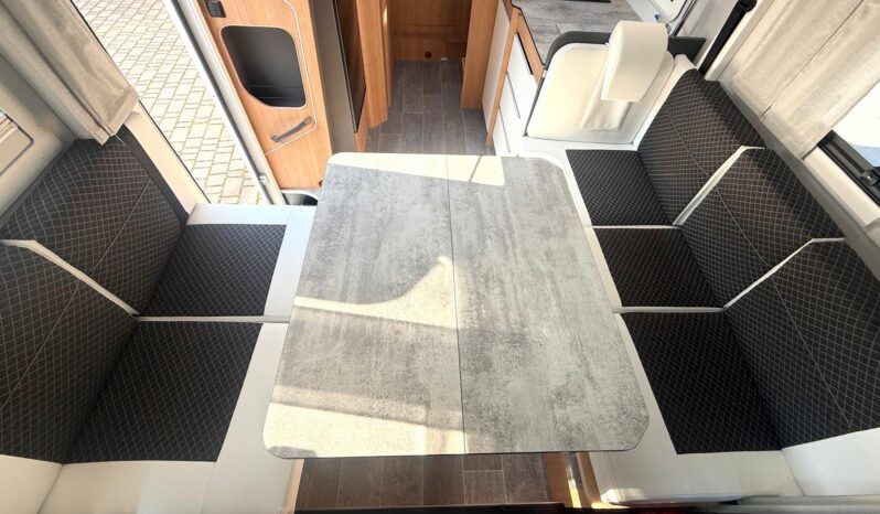 
								GIOTTILINE TOSCAN 69XF|DINETTE FACE TO FACE E BASCULANTE full									