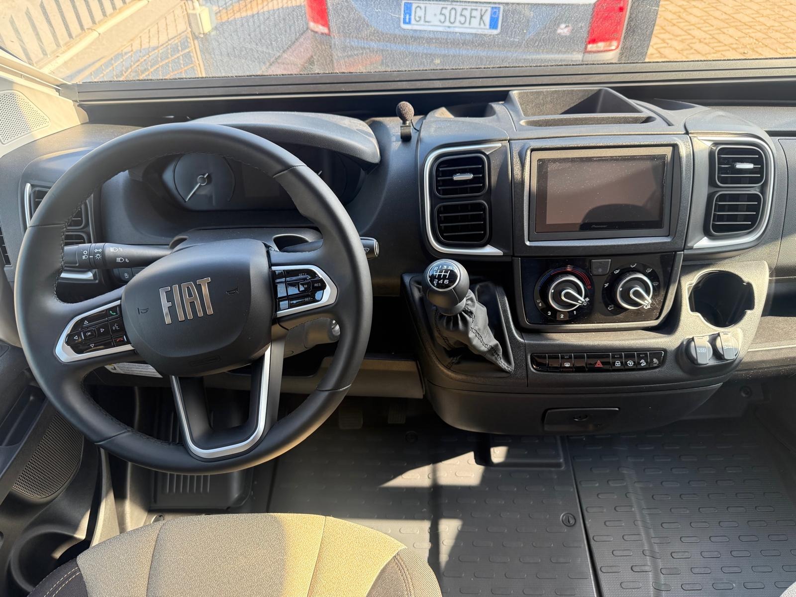 GIOTTILINE TOSCAN 69XF|DINETTE FACE TO FACE E BASCULANTE