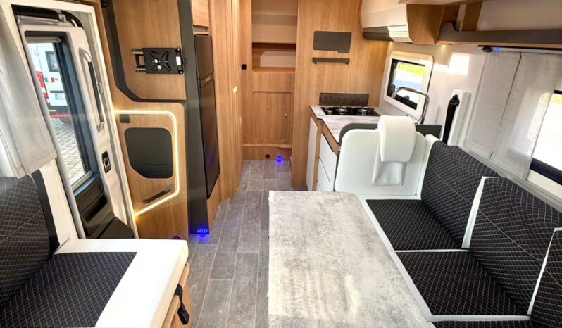
								GIOTTILINE TOSCAN 69XF|DINETTE FACE TO FACE E BASCULANTE full									